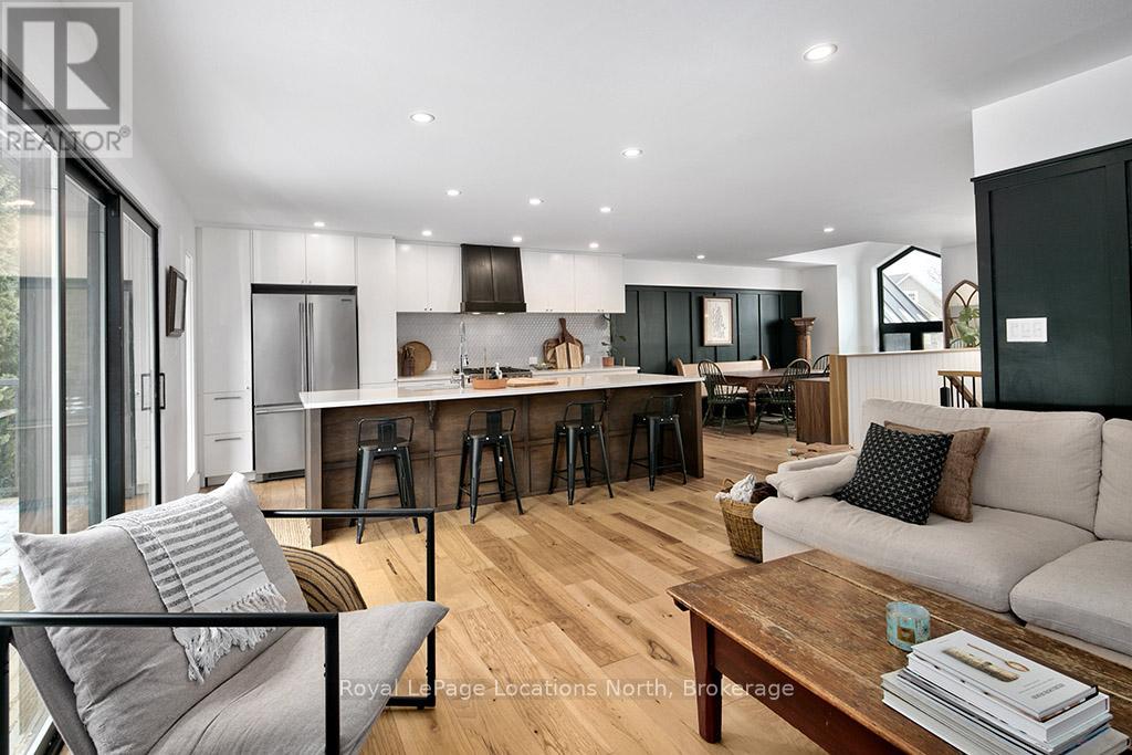 9 Shirley Court, Blue Mountains, Ontario  N0H 2P0 - Photo 8 - X12589624