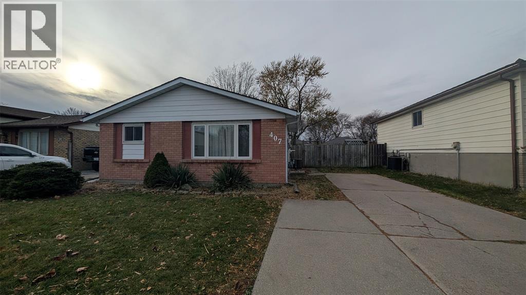 407 Murphy Road, Sarnia, Ontario  N7S 5G8 - Photo 1 - 25030772
