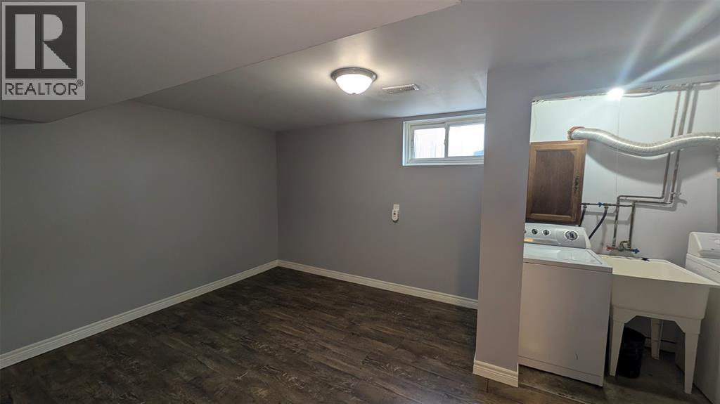 407 Murphy Road, Sarnia, Ontario  N7S 5G8 - Photo 7 - 25030772