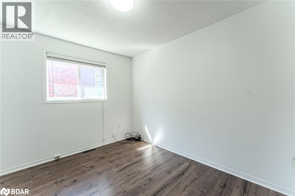 9 Kestrel Court Unit# Upper, Barrie, Ontario  L4M 6P6 - Photo 8 - 40791457