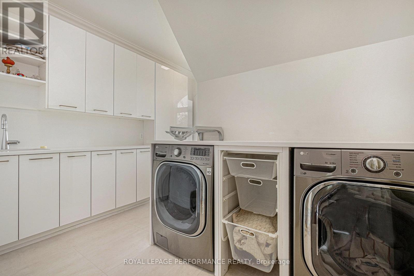 1413 Blackhorse Court, Ottawa, Ontario  K4M 0A6 - Photo 38 - X12189634