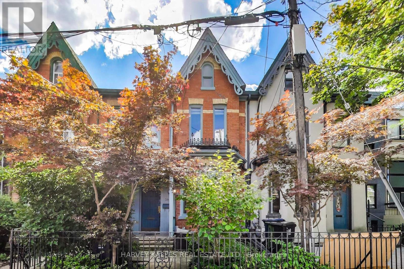 39 BIRCH AVENUE, Toronto, Ontario