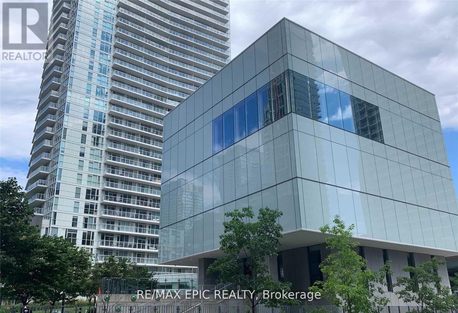 1010 - 80 Queens Wharf Road, Toronto, Ontario  M5V 0J3 - Photo 16 - C12589434