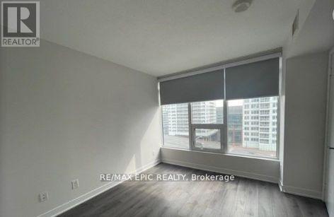 1010 - 80 Queens Wharf Road, Toronto, Ontario  M5V 0J3 - Photo 4 - C12589434