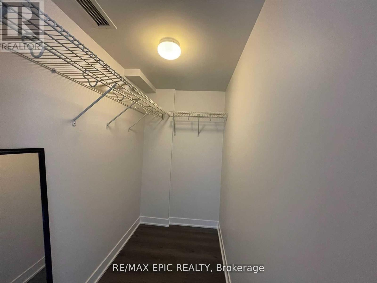 1010 - 80 Queens Wharf Road, Toronto, Ontario  M5V 0J3 - Photo 6 - C12589434