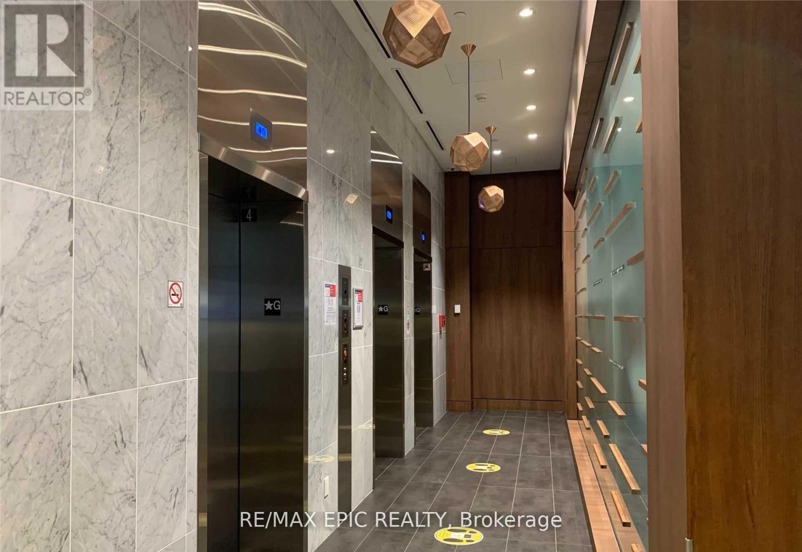 1010 - 80 Queens Wharf Road, Toronto, Ontario  M5V 0J3 - Photo 7 - C12589434