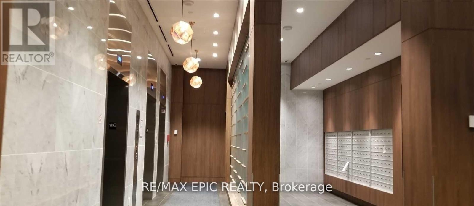 1010 - 80 Queens Wharf Road, Toronto, Ontario  M5V 0J3 - Photo 8 - C12589434