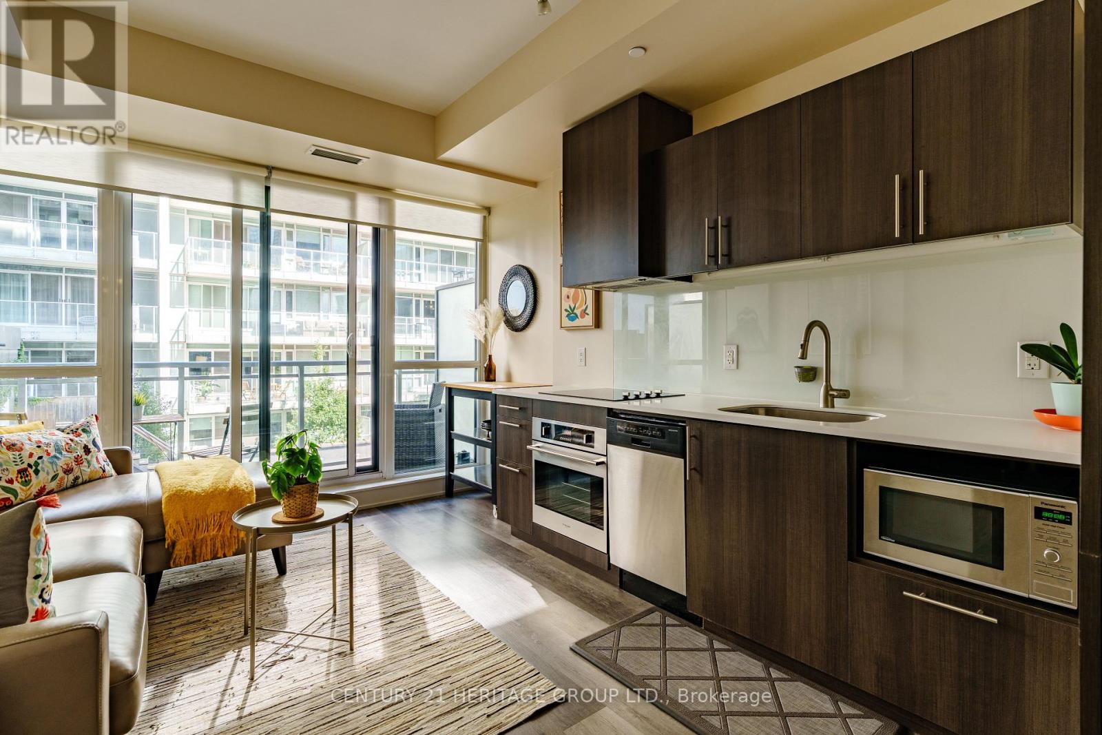 408 - 508 Wellington Street W, Toronto, Ontario  M5V 0K8 - Photo 2 - C12589444