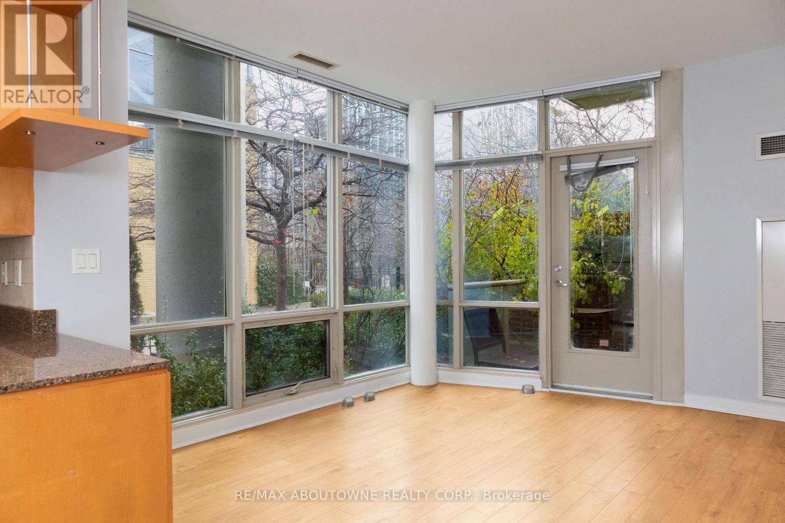 106 - 35 MARINER TERRACE, Toronto, Ontario