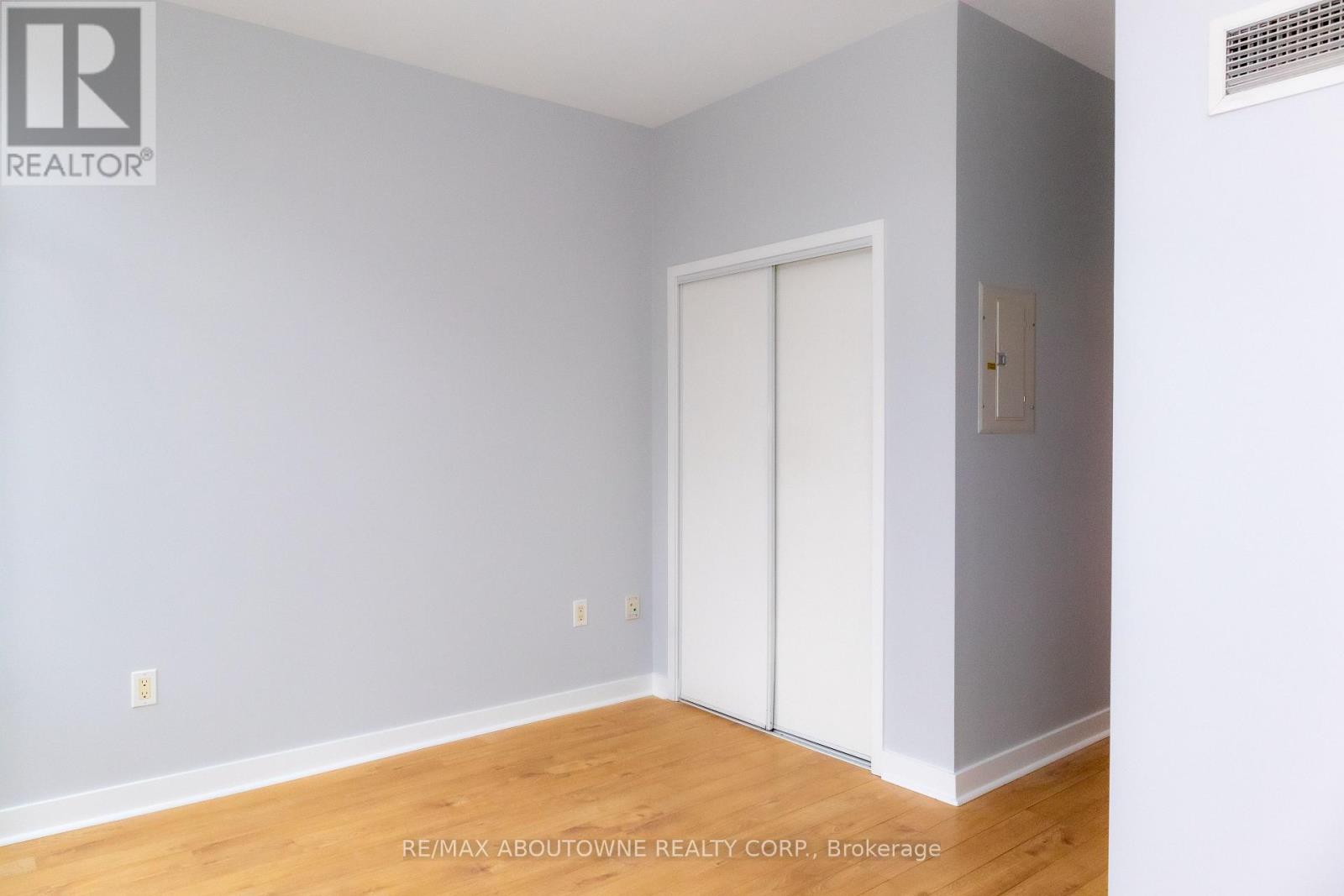 106 - 35 Mariner Terrace, Toronto, Ontario  M5V 3V9 - Photo 14 - C12589446