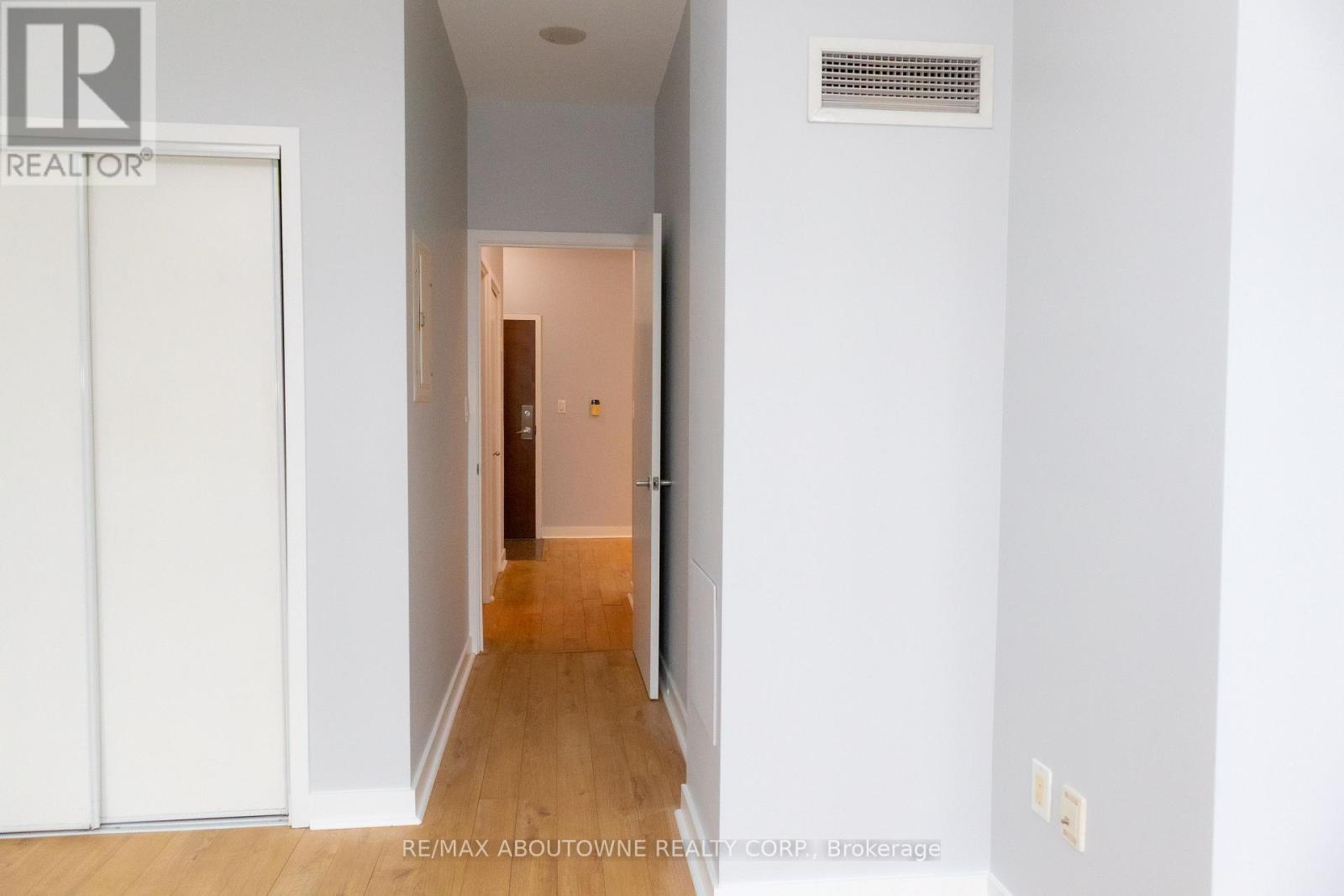 106 - 35 Mariner Terrace, Toronto, Ontario  M5V 3V9 - Photo 15 - C12589446