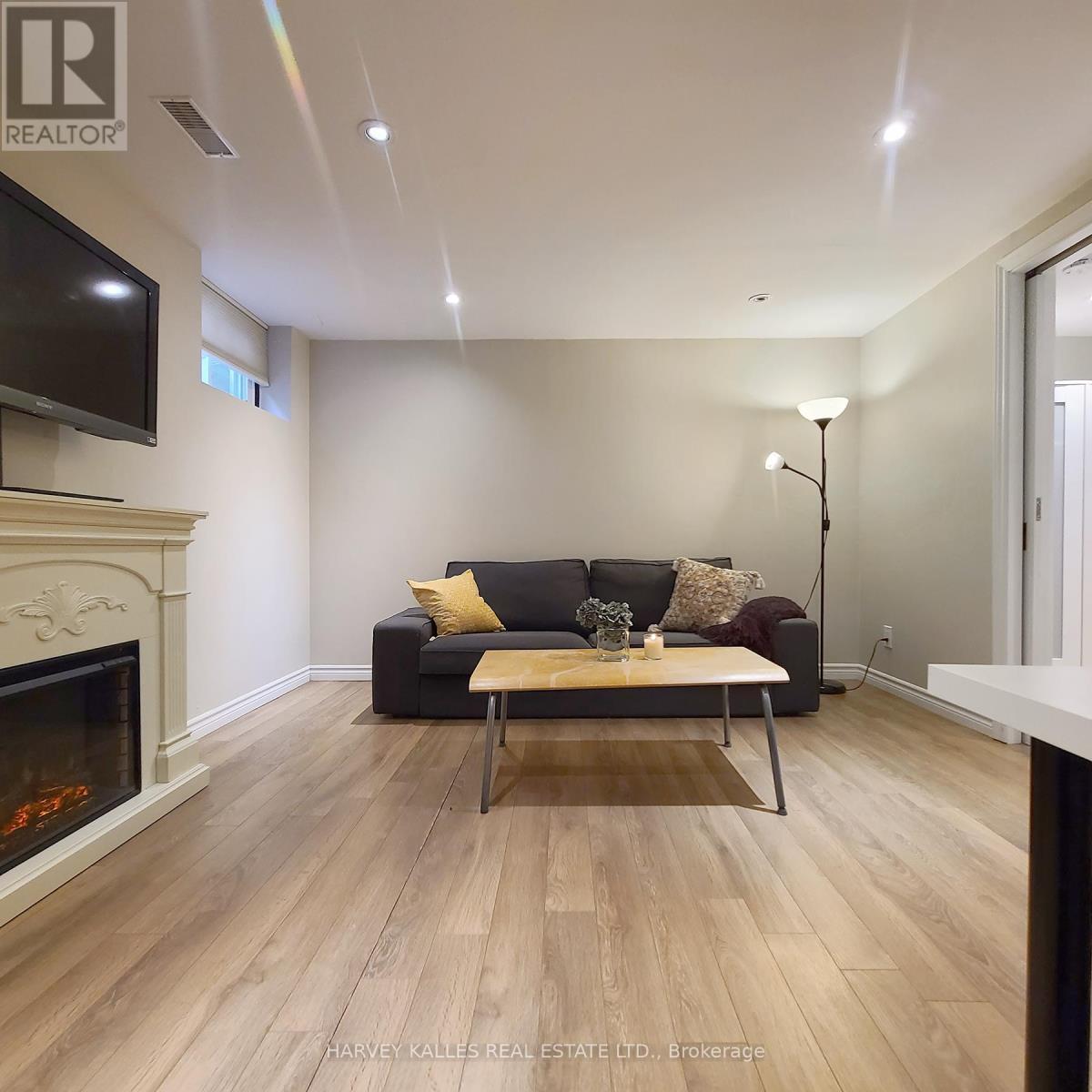 Bsmt - 4b Mayfair Avenue, Toronto, Ontario  M5N 2N4 - Photo 6 - C12589534