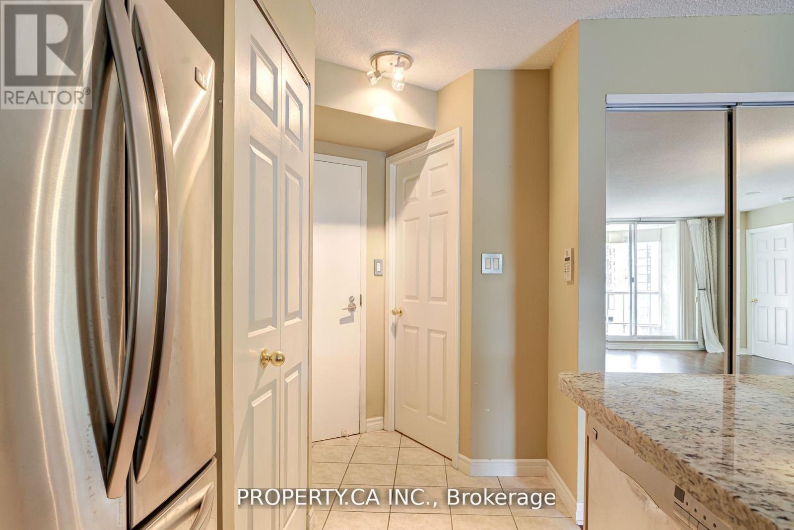 1503 - 7 Lorraine Drive, Toronto, Ontario  M2N 7H2 - Photo 7 - C12589608