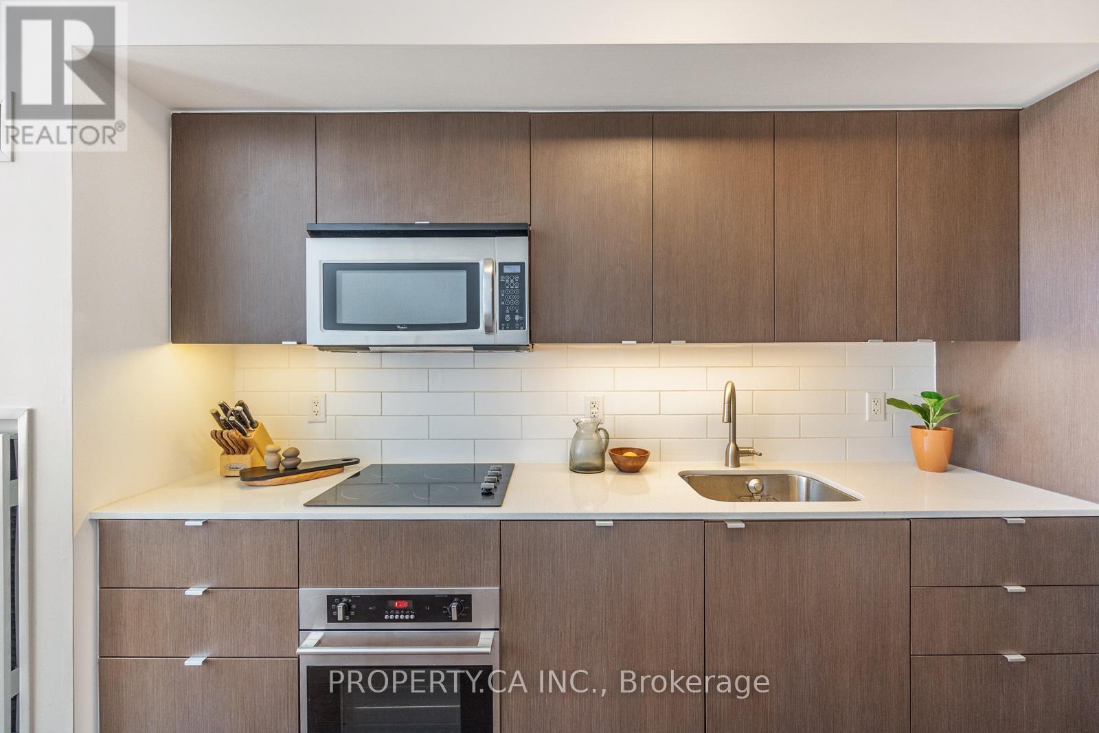 329 - 5 Hanna Avenue, Toronto, Ontario  M6K 0B3 - Photo 4 - C12589644