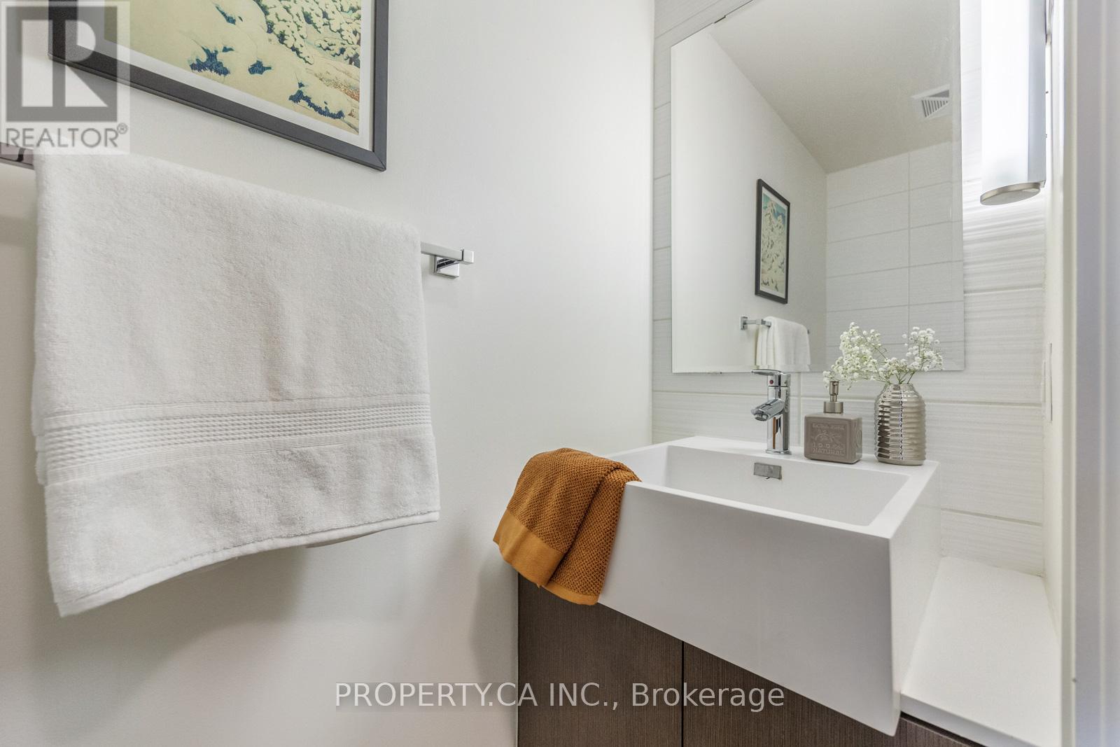 329 - 5 Hanna Avenue, Toronto, Ontario  M6K 0B3 - Photo 7 - C12589644