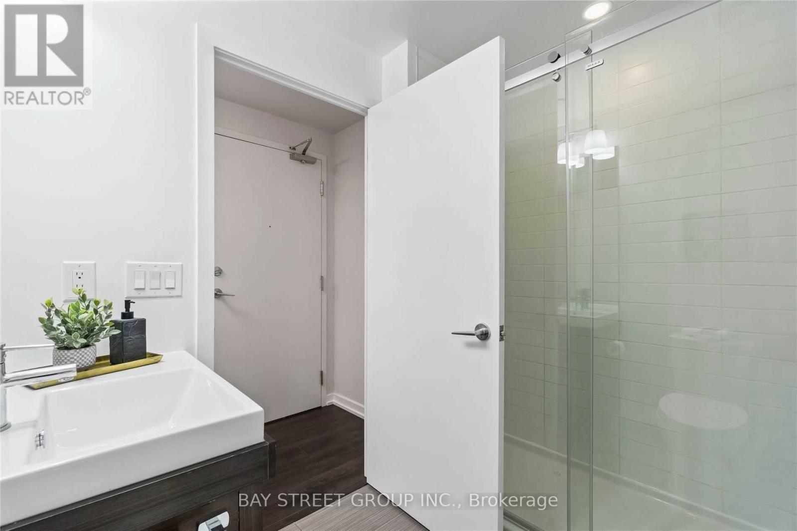 1602 - 66 Forest Manor Road, Toronto, Ontario  M2J 0B7 - Photo 11 - C12589648
