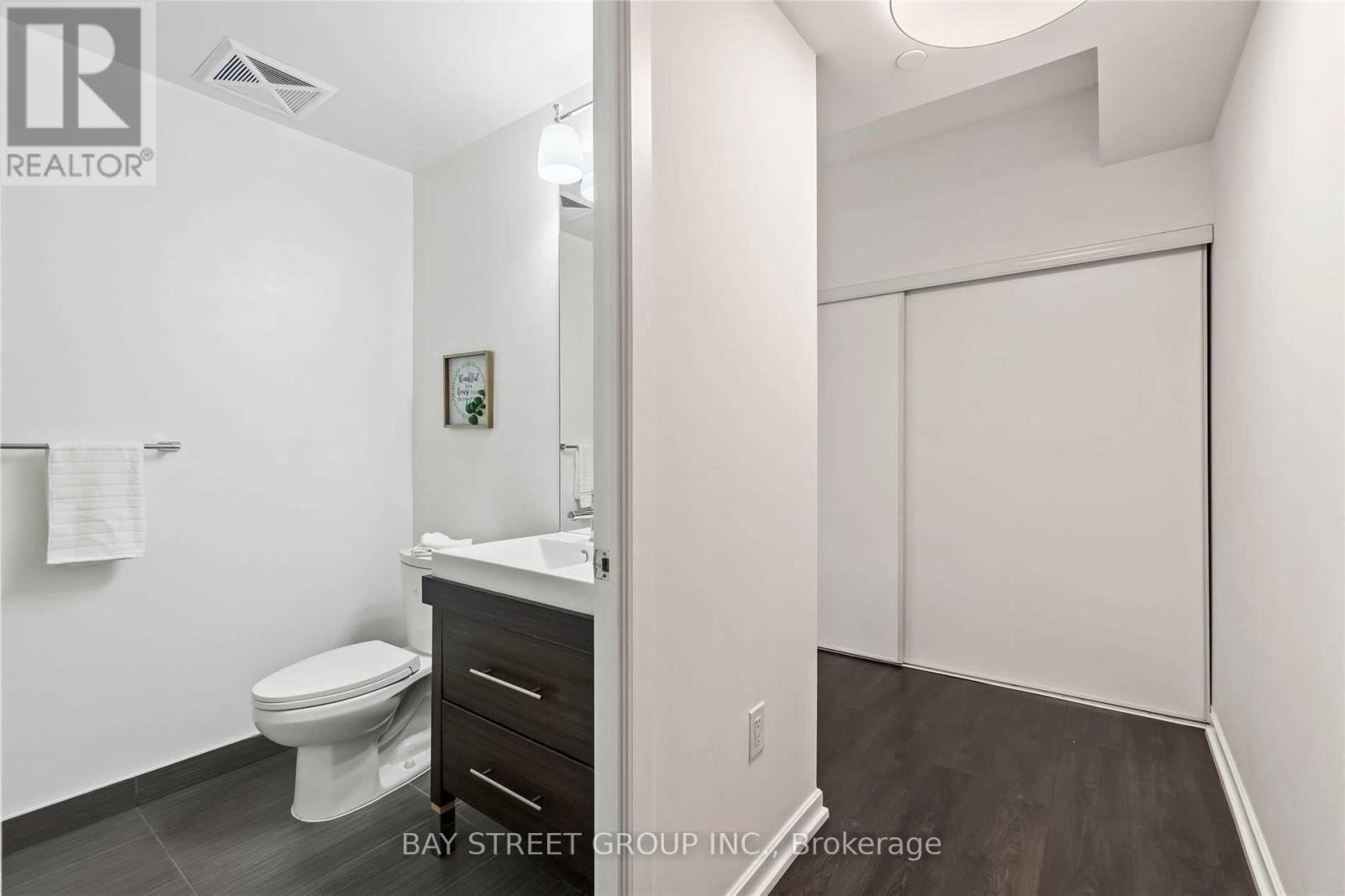 1602 - 66 Forest Manor Road, Toronto, Ontario  M2J 0B7 - Photo 12 - C12589648