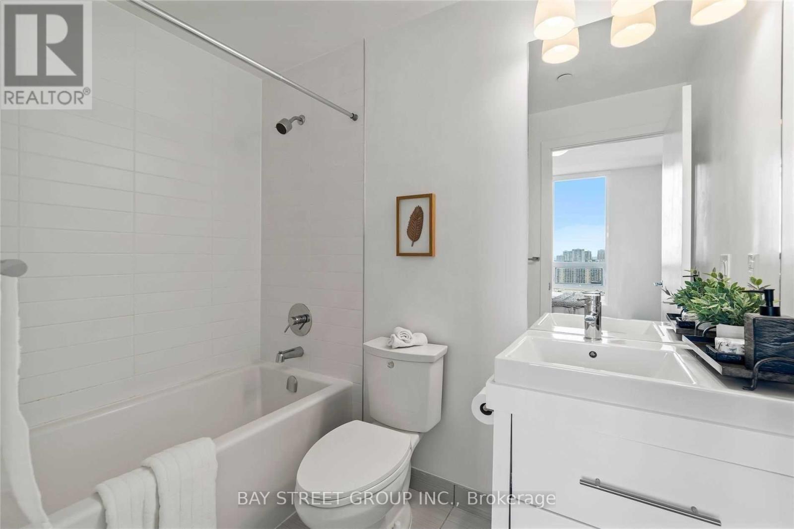 1602 - 66 Forest Manor Road, Toronto, Ontario  M2J 0B7 - Photo 7 - C12589648