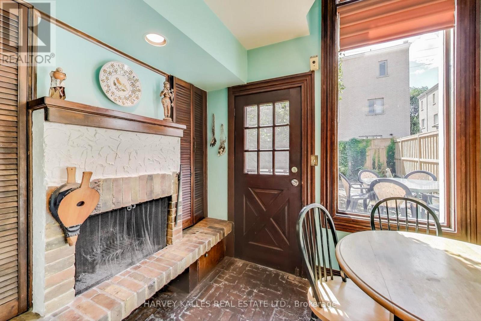 39 Birch Avenue, Toronto, Ontario  M4V 1E1 - Photo 12 - C12589428