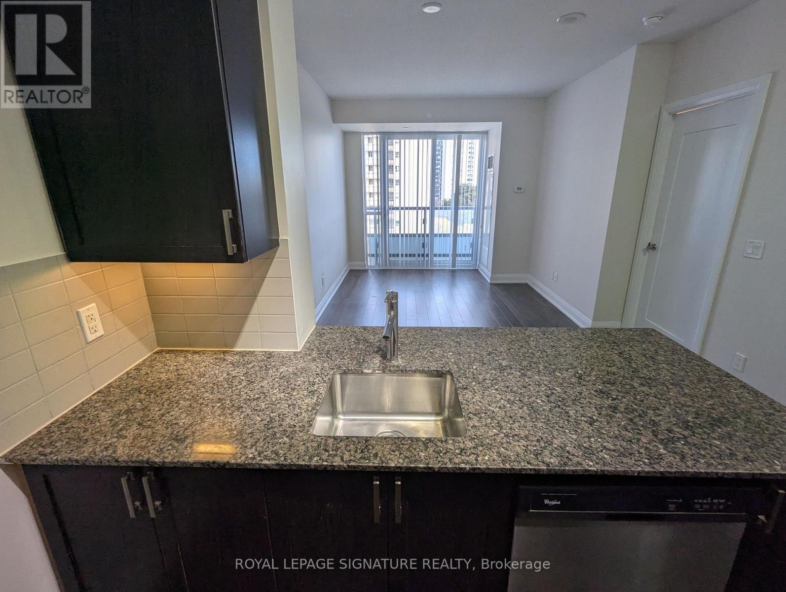 1407 - 18 Graydon Hall Drive, Toronto, Ontario  M3A 0A4 - Photo 2 - C12589436