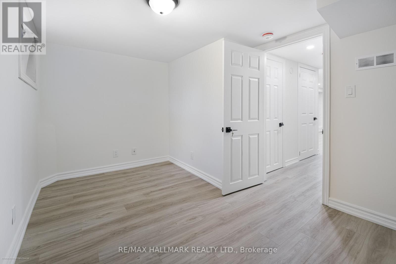 208 Cedarvale Avenue, Toronto, Ontario  M4C 4K2 - Photo 4 - E12589528