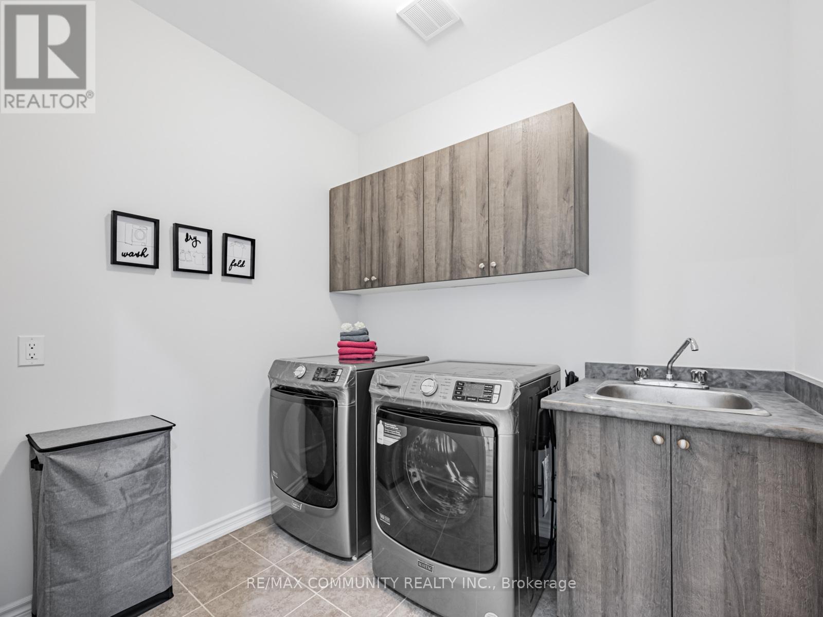 49 Hickling Lane N, Ajax, Ontario  L1T 0P9 - Photo 26 - E12589576