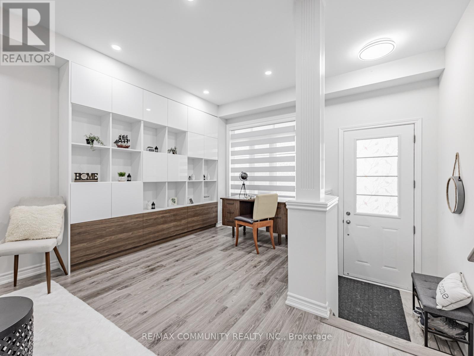 49 Hickling Lane N, Ajax, Ontario  L1T 0P9 - Photo 4 - E12589576