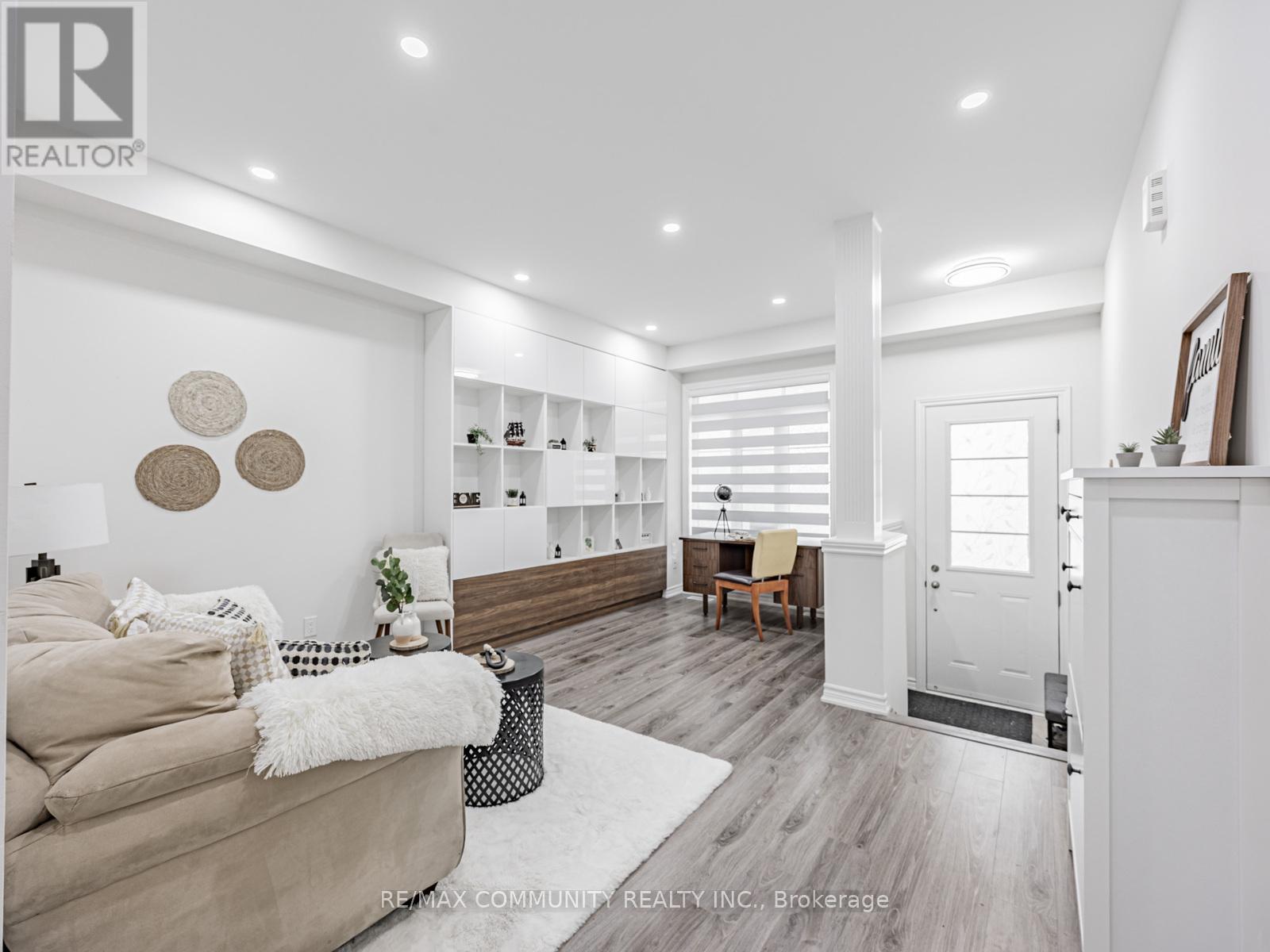 49 Hickling Lane N, Ajax, Ontario  L1T 0P9 - Photo 5 - E12589576