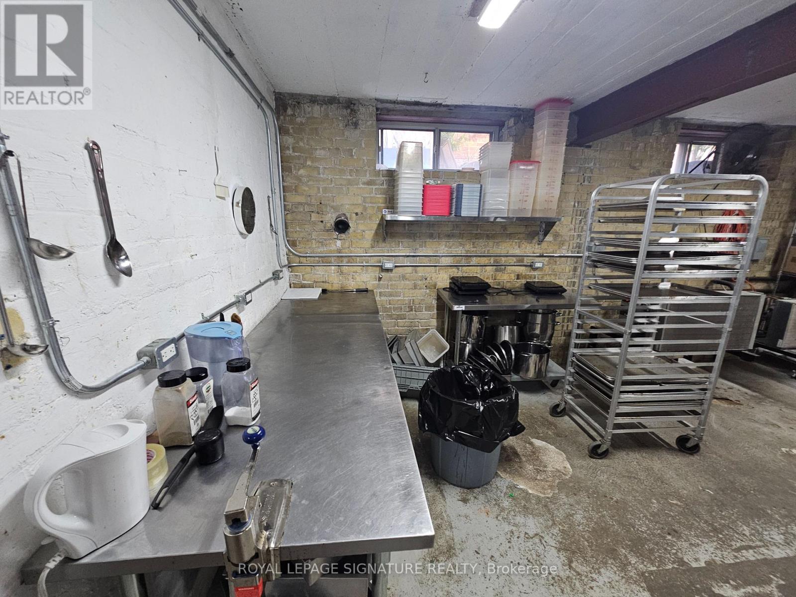 1114 Queen Street E, Toronto, Ontario  M4M 1K8 - Photo 14 - E12589614