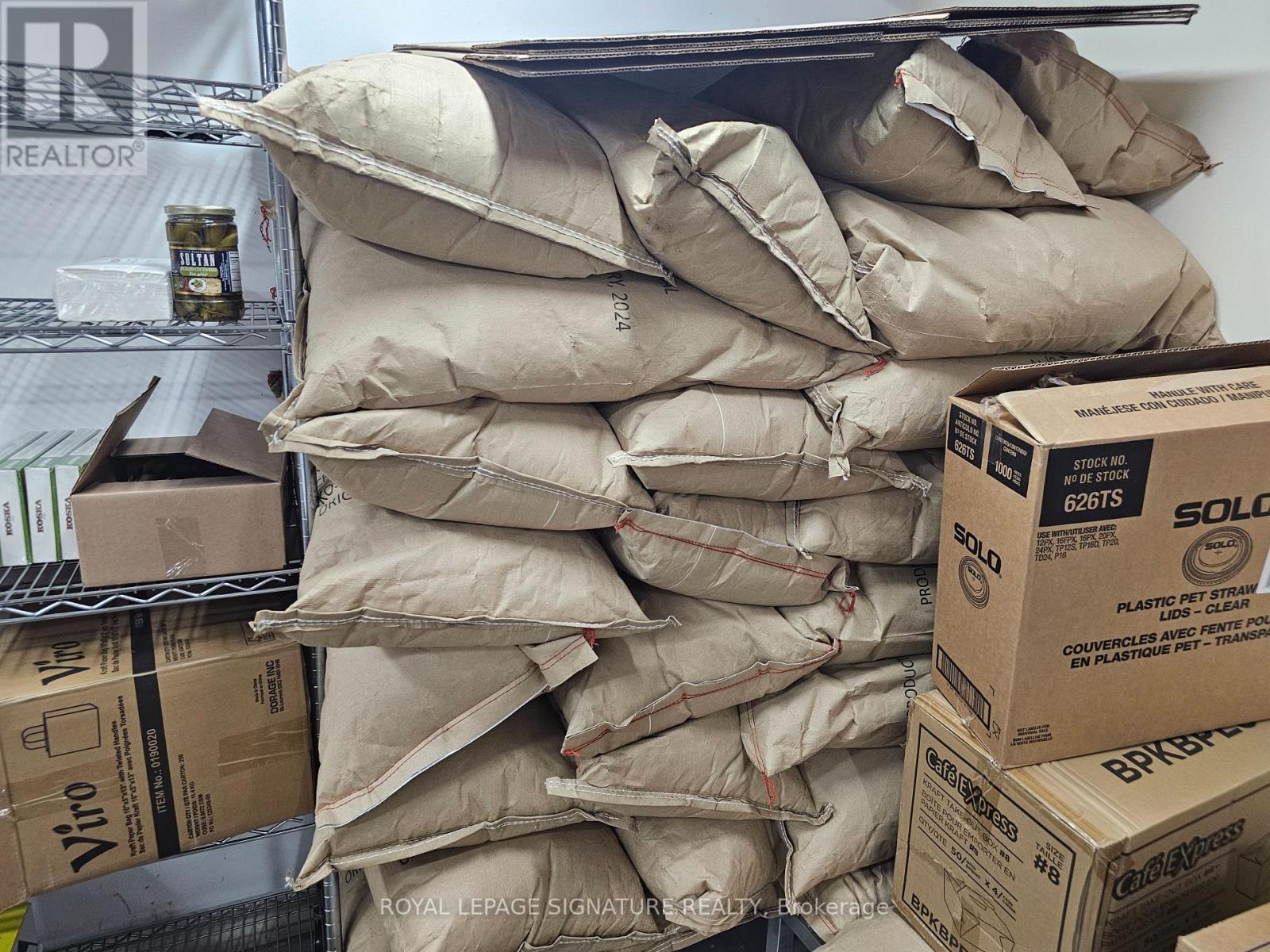 1114 Queen Street E, Toronto, Ontario  M4M 1K8 - Photo 5 - E12589614