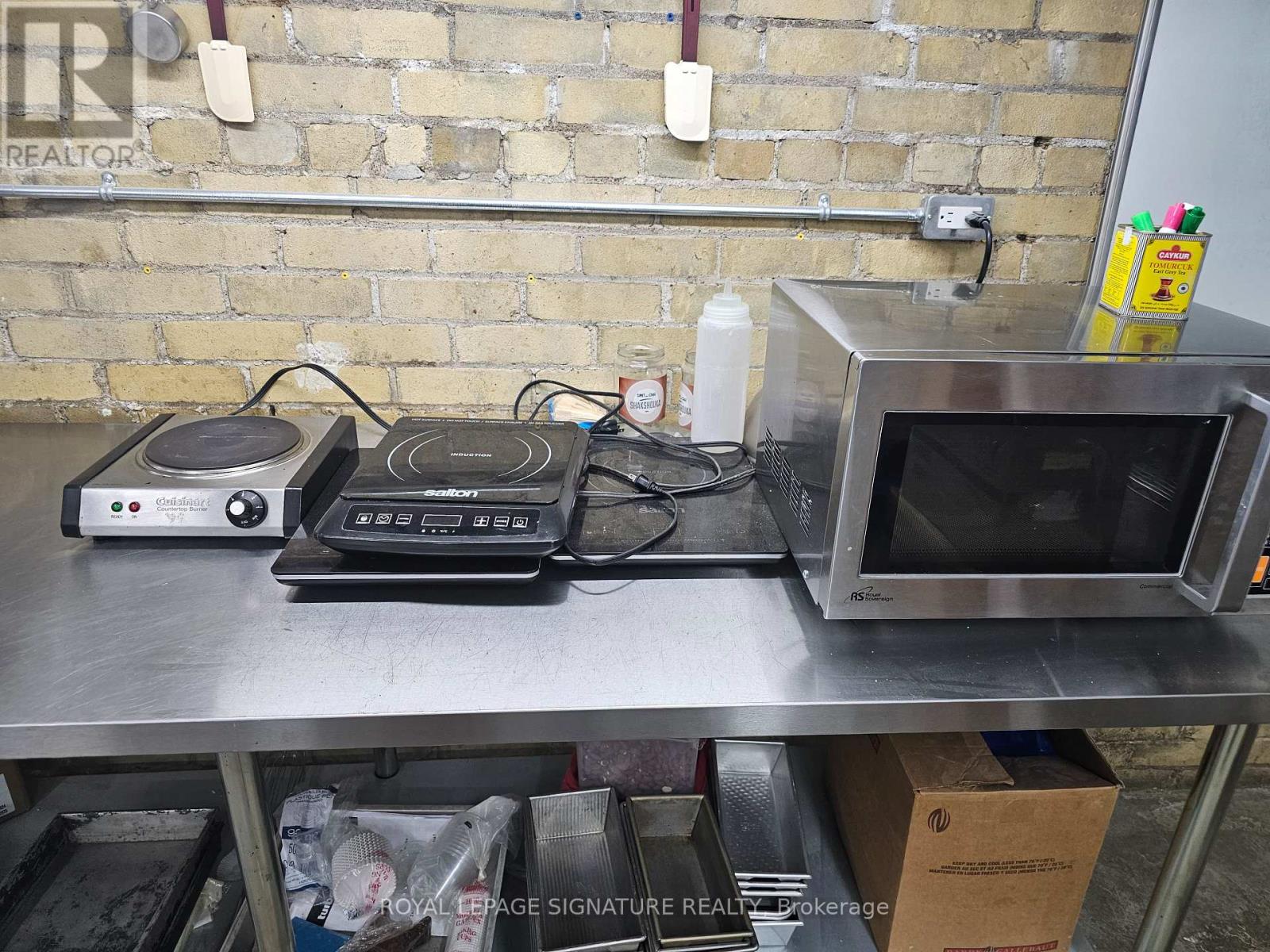 1114 Queen Street E, Toronto, Ontario  M4M 1K8 - Photo 8 - E12589614