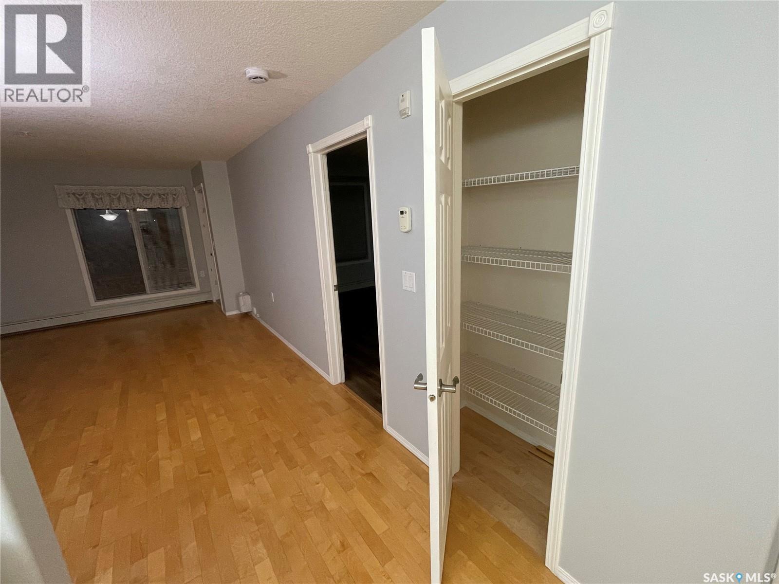 340 325 Keevil Crescent, Saskatoon, Saskatchewan  S7N 4R8 - Photo 4 - SK024775