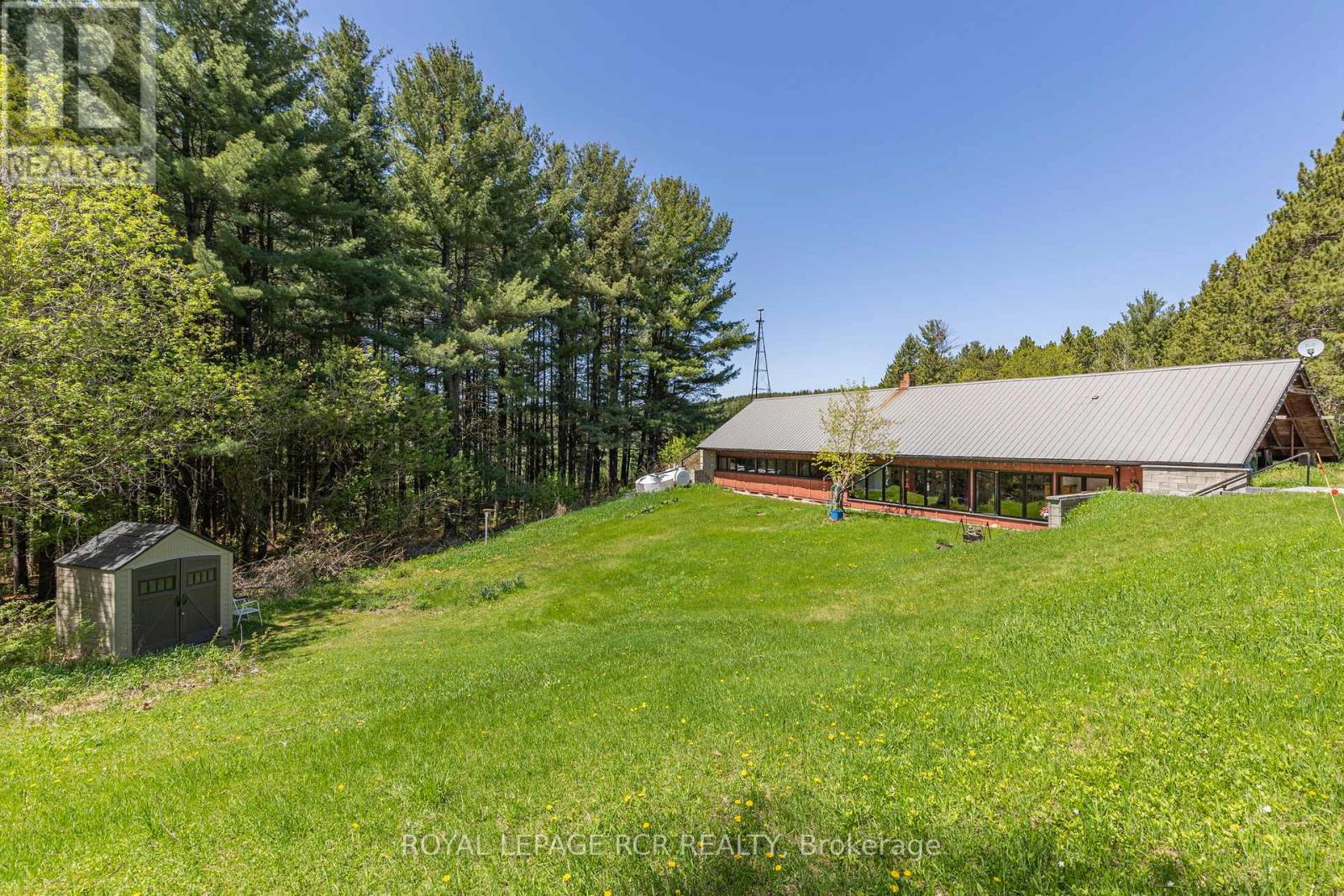 1092 Ballycroy Road, Adjala-Tosorontio, Ontario  L0N 1P0 - Photo 35 - N12530692