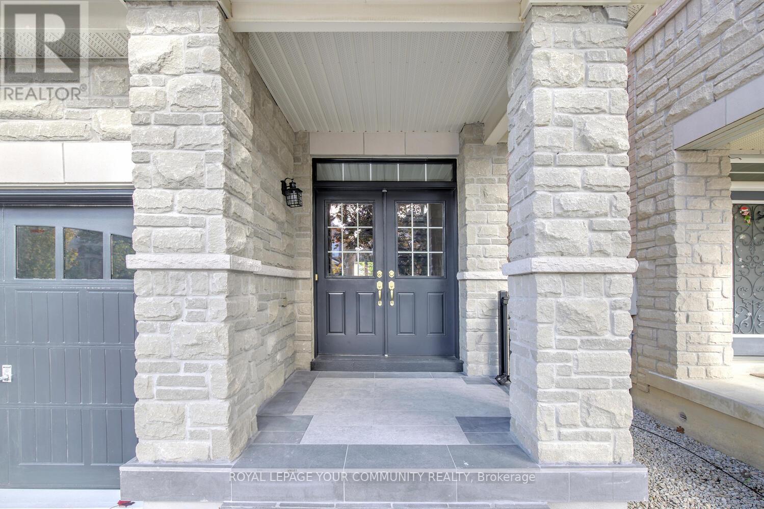 167 Sir Sanford Fleming Way, Vaughan (Patterson), Ontario  L6A 0V4 - Photo 2 - N12589552