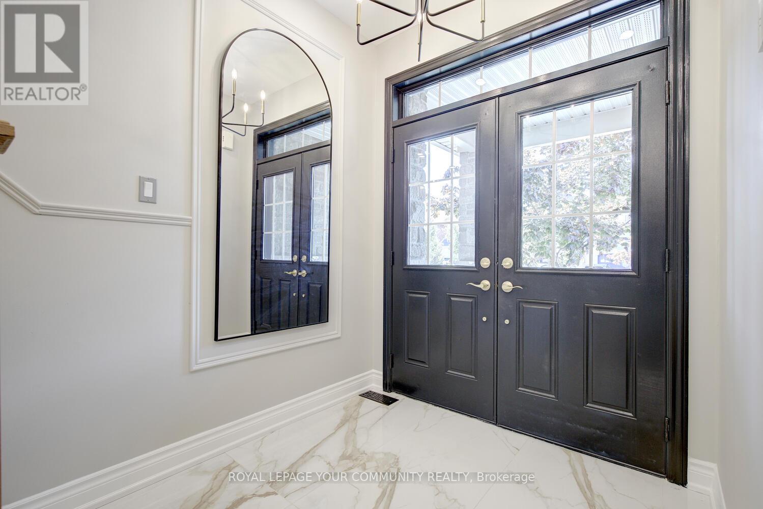 167 Sir Sanford Fleming Way, Vaughan (Patterson), Ontario  L6A 0V4 - Photo 3 - N12589552