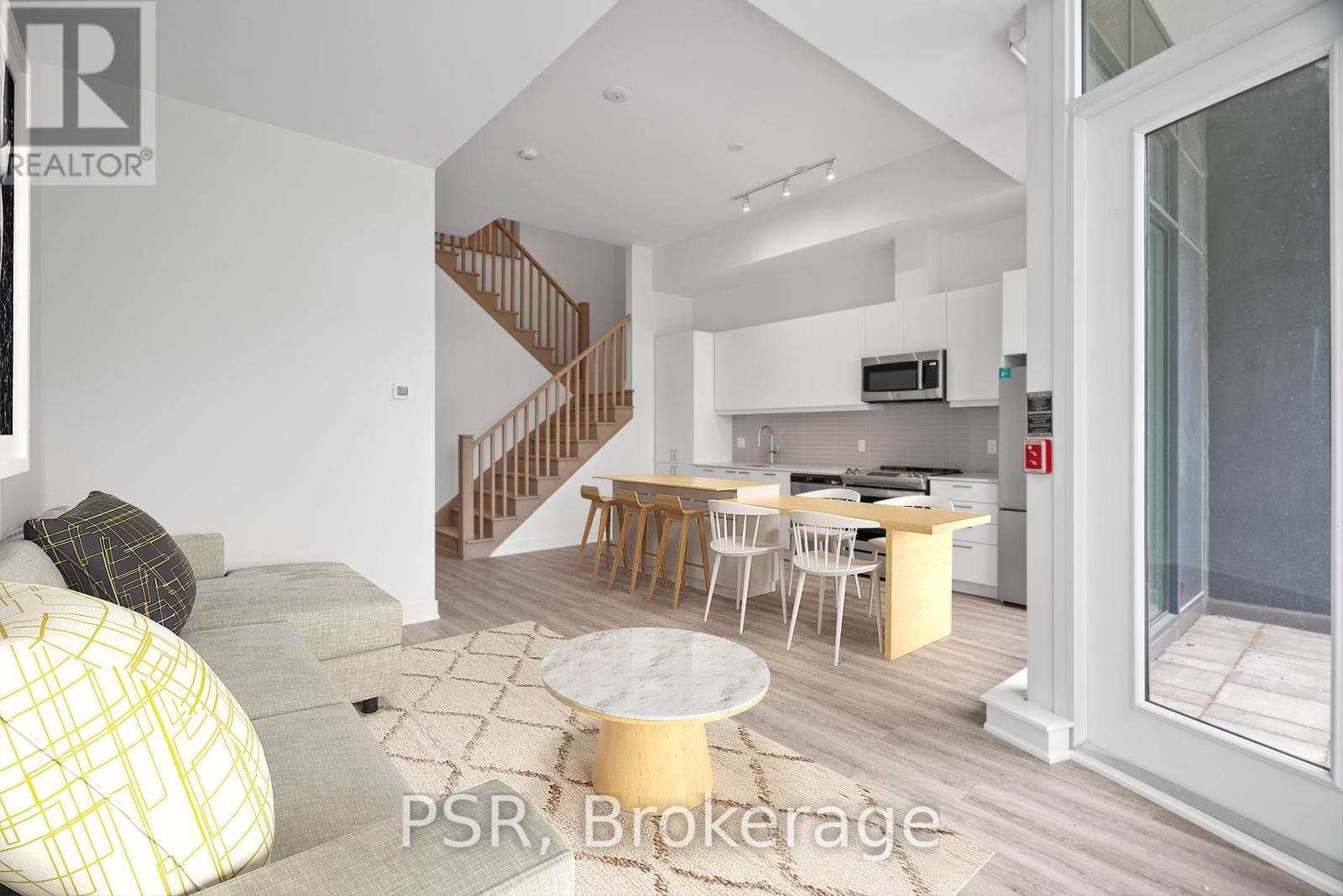 110 - 200 DEERFIELD ROAD, Newmarket, Ontario