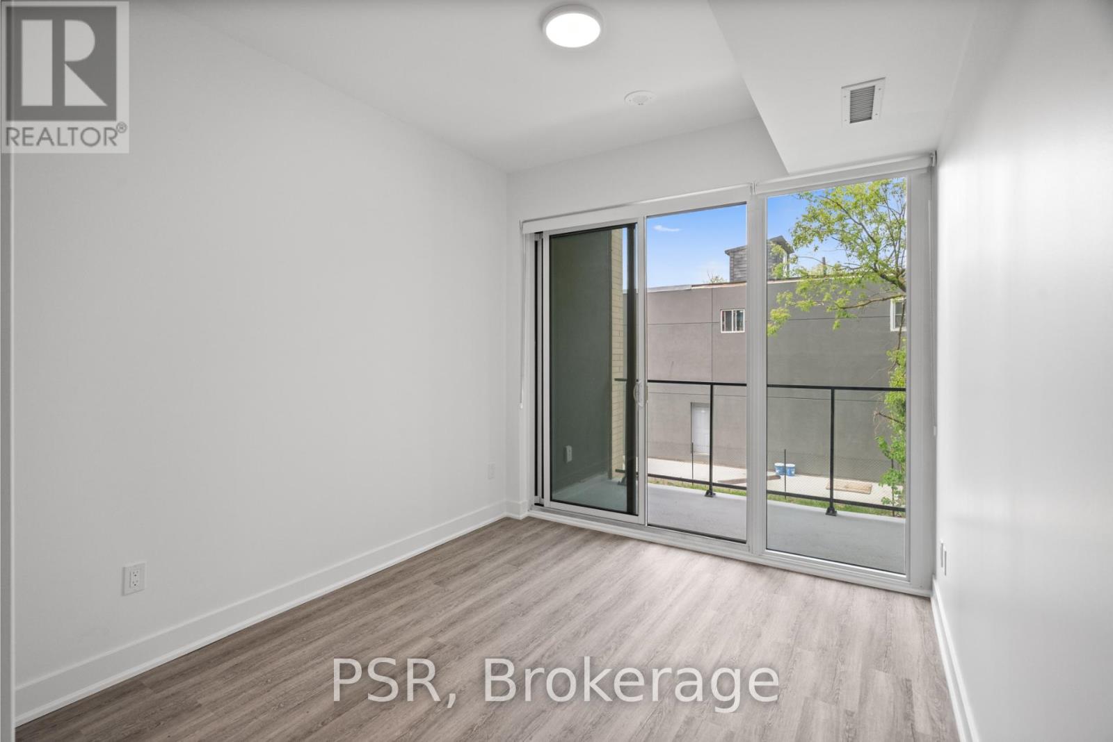 110 - 200 Deerfield Road, Newmarket, Ontario  L3Y 0G8 - Photo 15 - N12589574