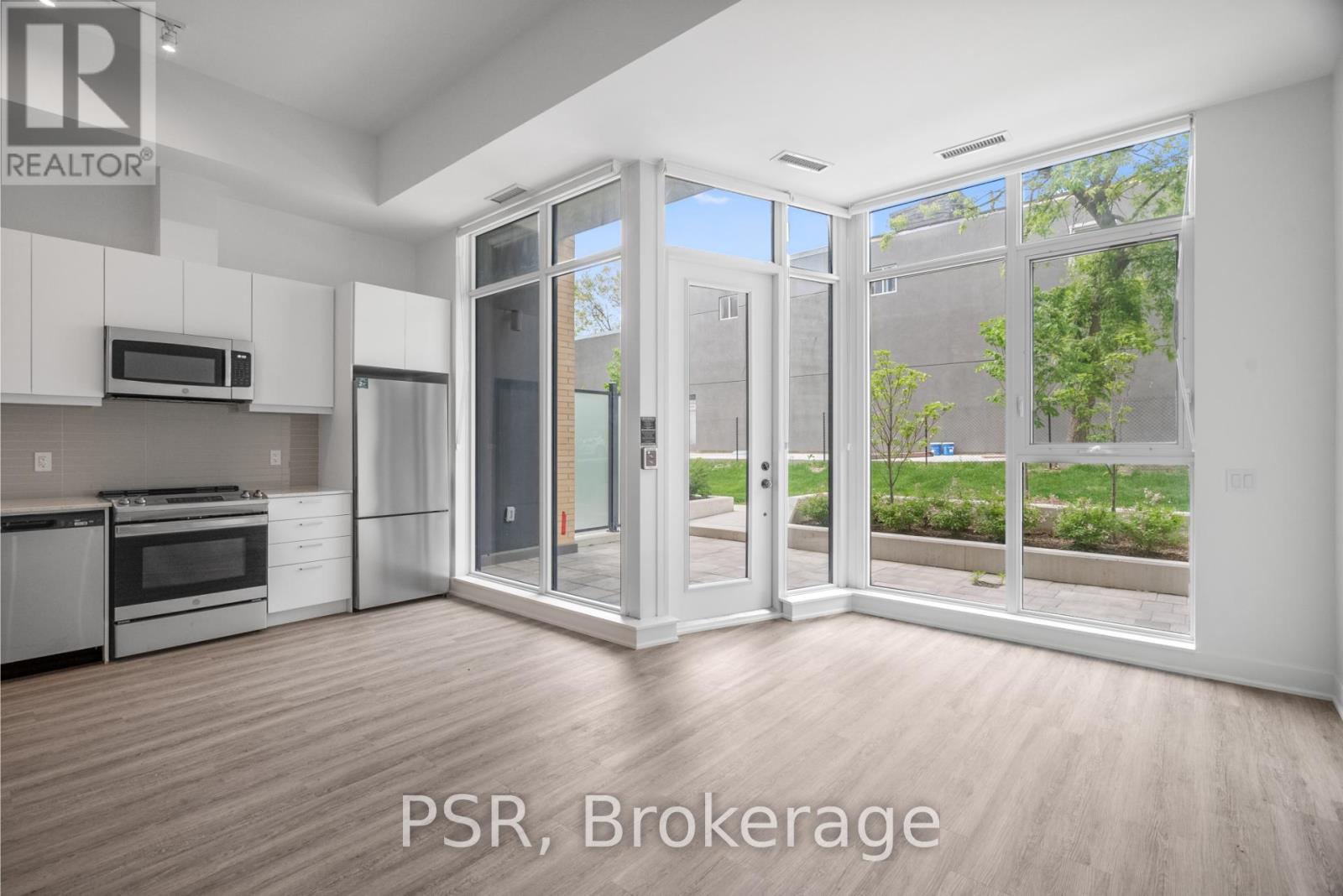 110 - 200 Deerfield Road, Newmarket, Ontario  L3Y 0G8 - Photo 4 - N12589574