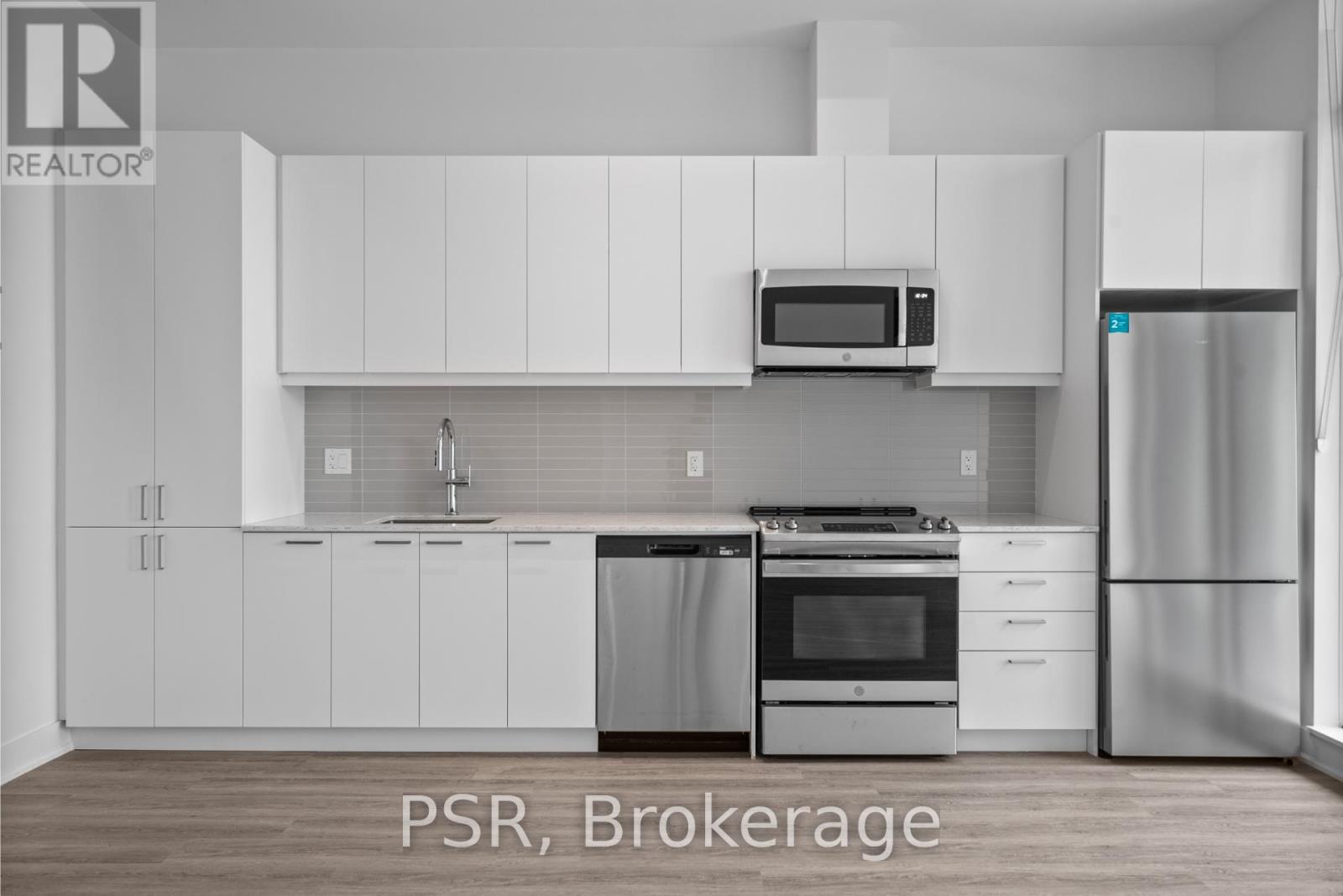 110 - 200 Deerfield Road, Newmarket, Ontario  L3Y 0G8 - Photo 8 - N12589574