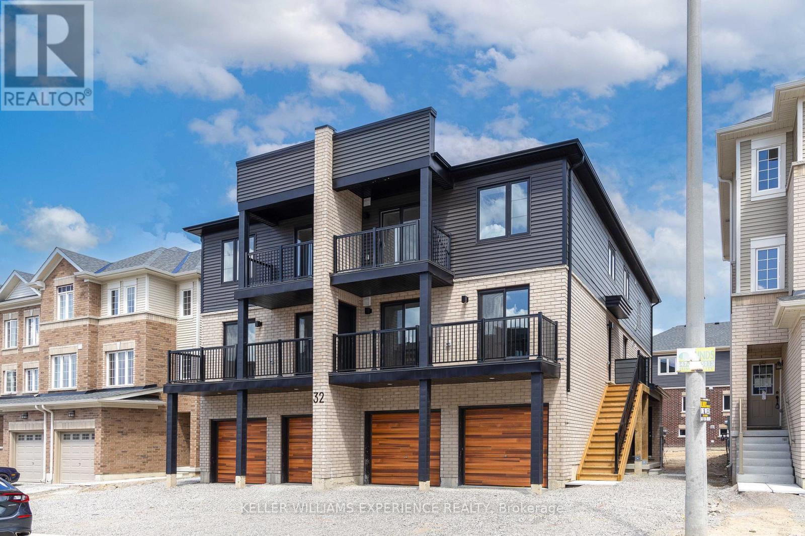 5 - 32 WAGON LANE, Barrie, Ontario