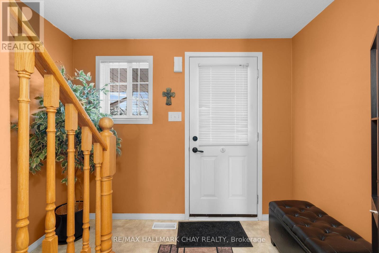 43 Srigley Street, Barrie, Ontario  L4N 0L9 - Photo 5 - S12589448