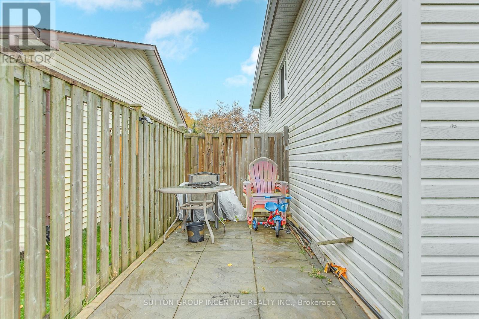 389 High Street, Orillia, Ontario  L3V 4X6 - Photo 12 - S12589482