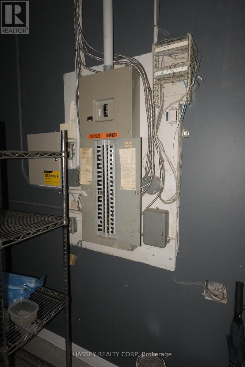 1-2 - 29-31 Bradford Street, Barrie (City Centre), Ontario  L4N 3A7 - Photo 7 - S12589622