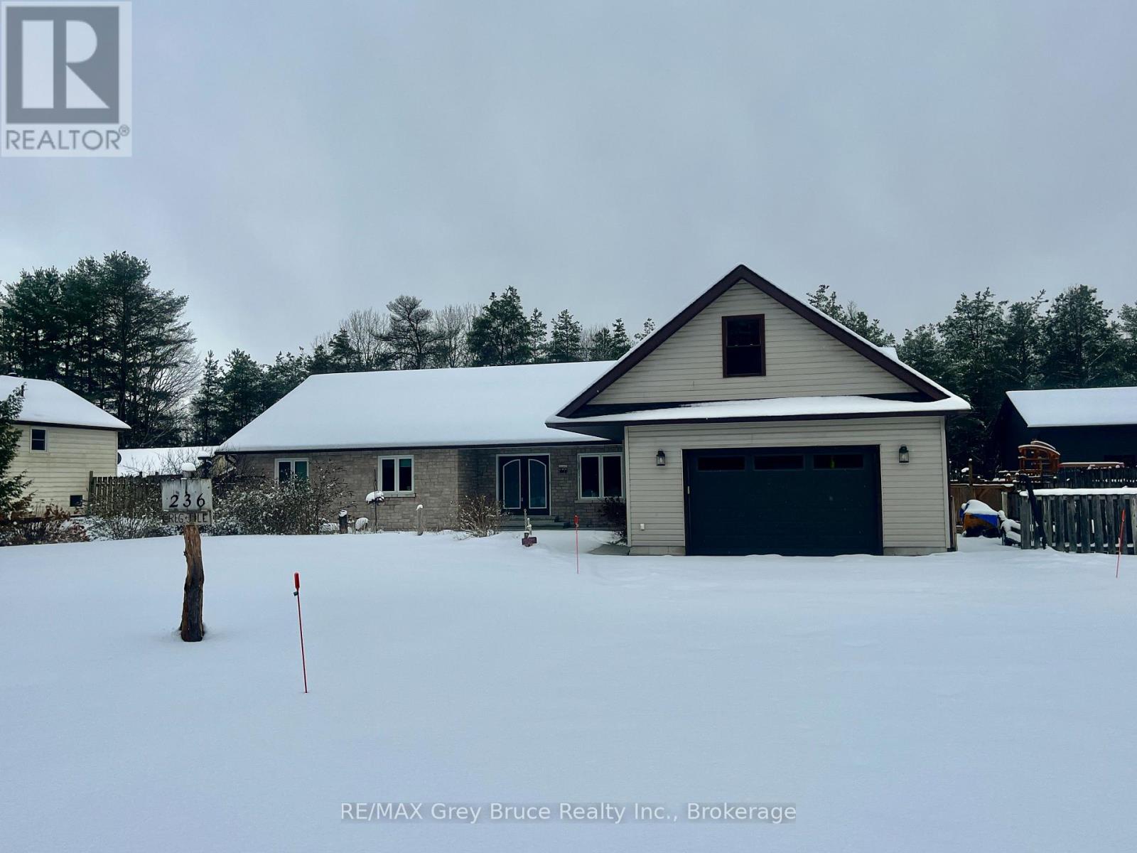 236 Bruce Street, South Bruce Peninsula, Ontario  N0H 2T0 - Photo 1 - X12224444