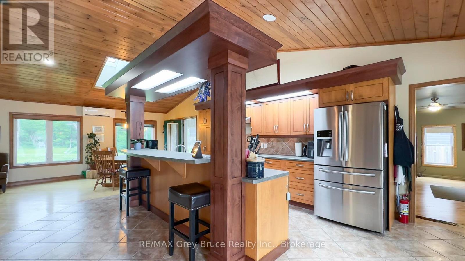 236 Bruce Street, South Bruce Peninsula, Ontario  N0H 2T0 - Photo 6 - X12224444