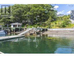 1084 Ridgewood Drive, Halifax, Ca