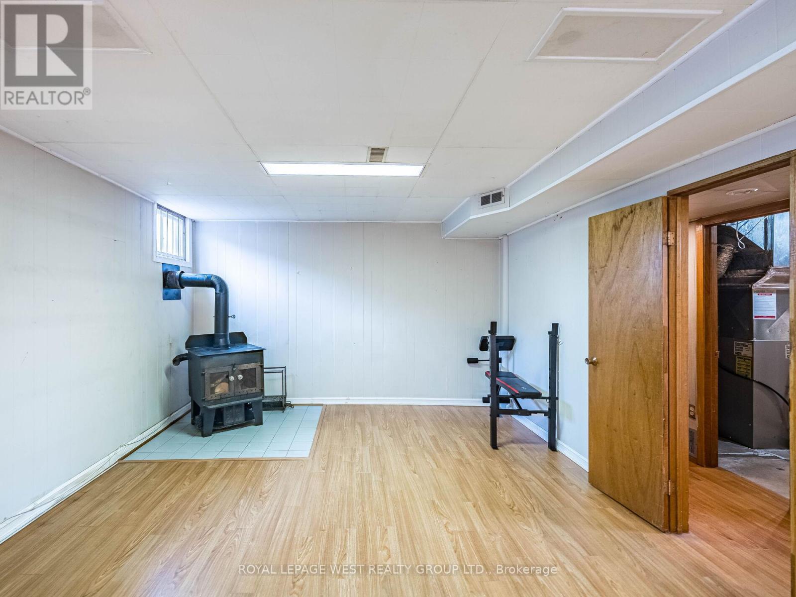 9 Rosefair Crescent, Toronto, Ontario M9W 3B1 - Photo 10 - W12589472