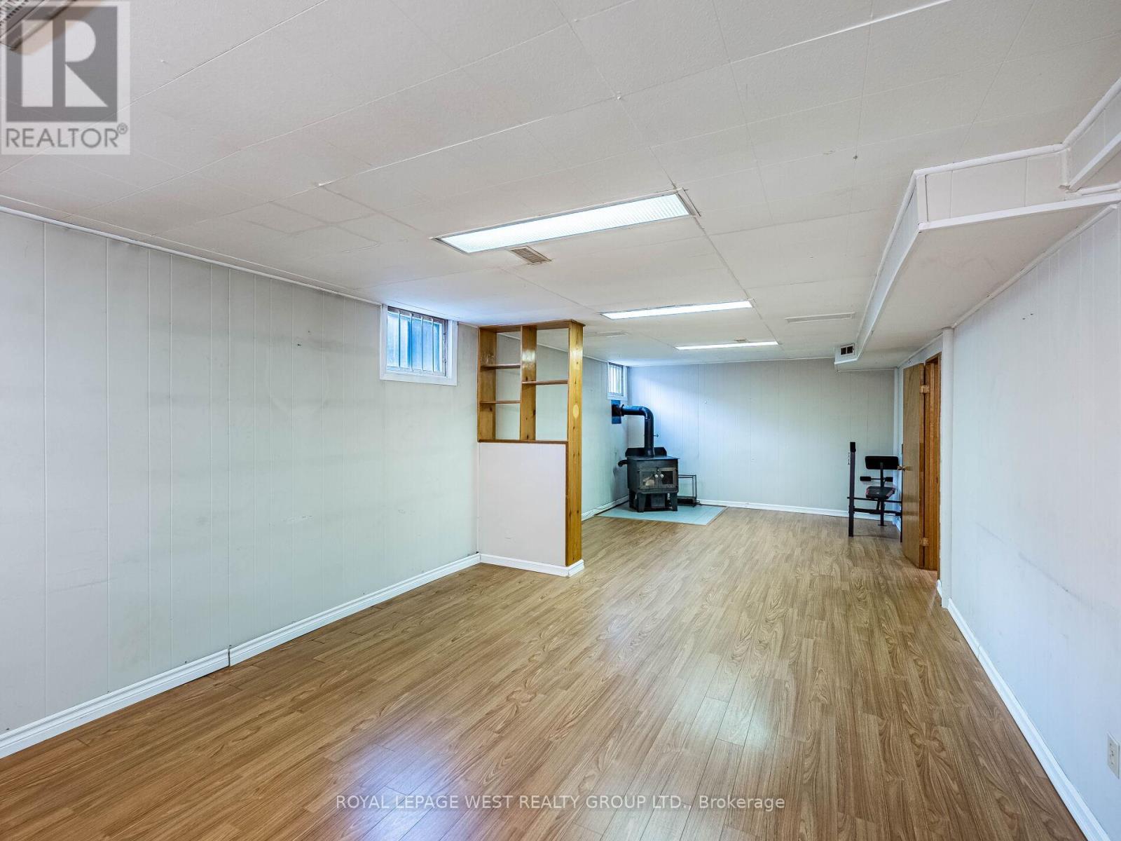 9 Rosefair Crescent, Toronto, Ontario M9W 3B1 - Photo 9 - W12589472