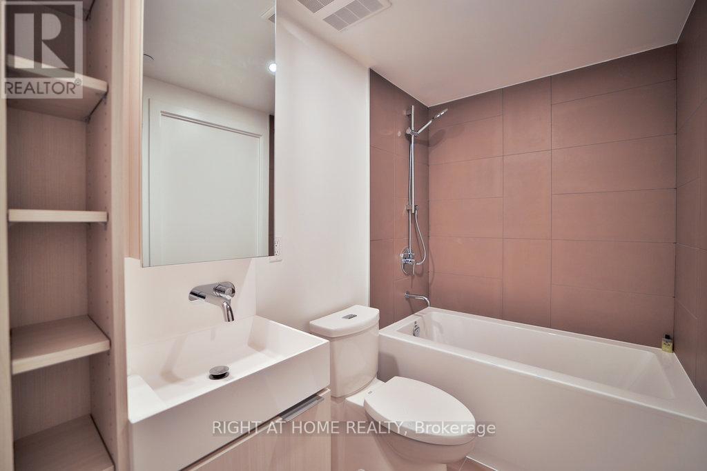 1008 - 370 Martha Street, Burlington, Ontario  L7R 0G9 - Photo 12 - W12589594