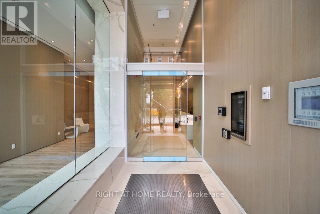 1008 - 370 Martha Street, Burlington, Ontario  L7R 0G9 - Photo 16 - W12589594